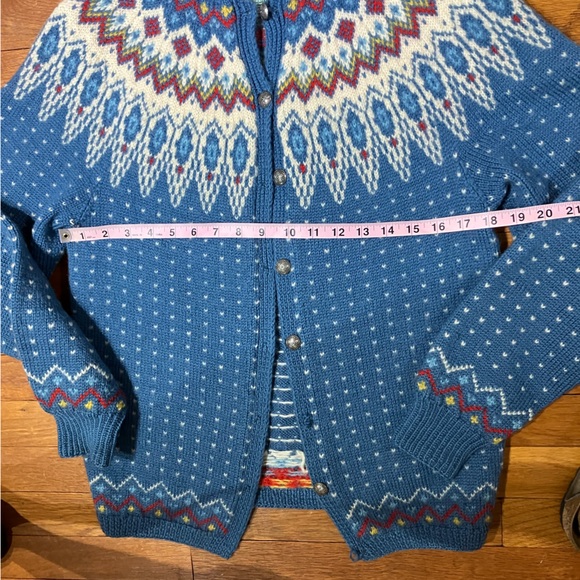 Vtg Norwegian sweater - Picture 8 of 11